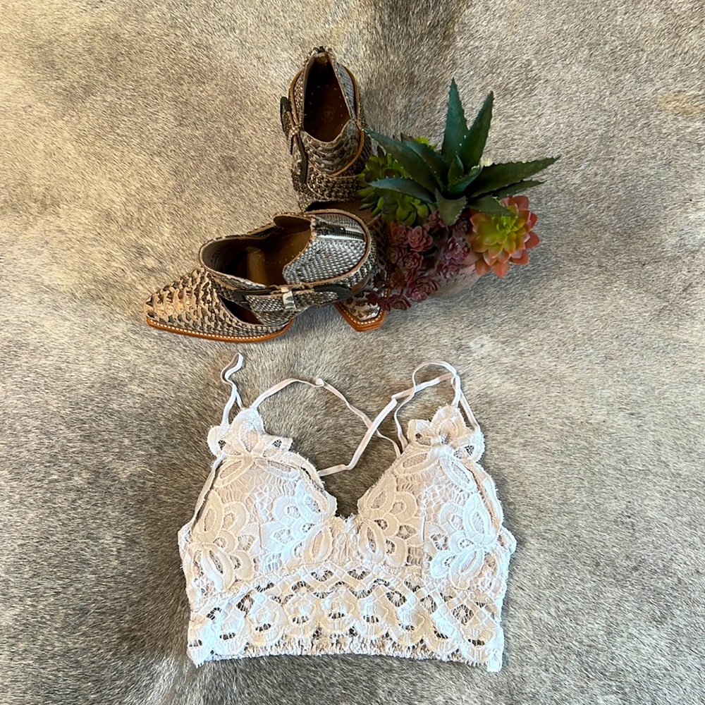 Yahada - Tan Bralette